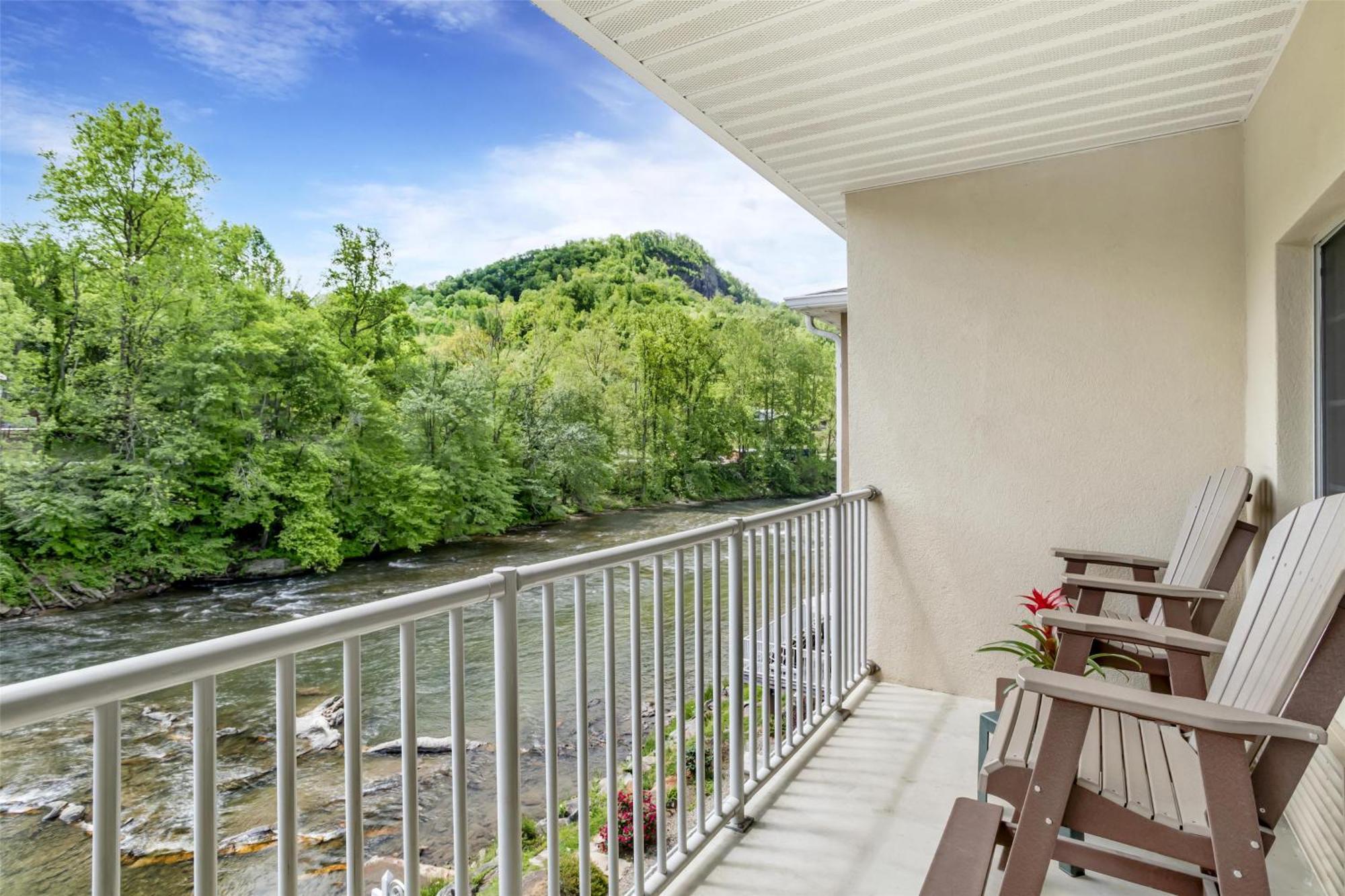 Best Western Plus River Escape Sylva / Dillsboro Exteriér fotografie