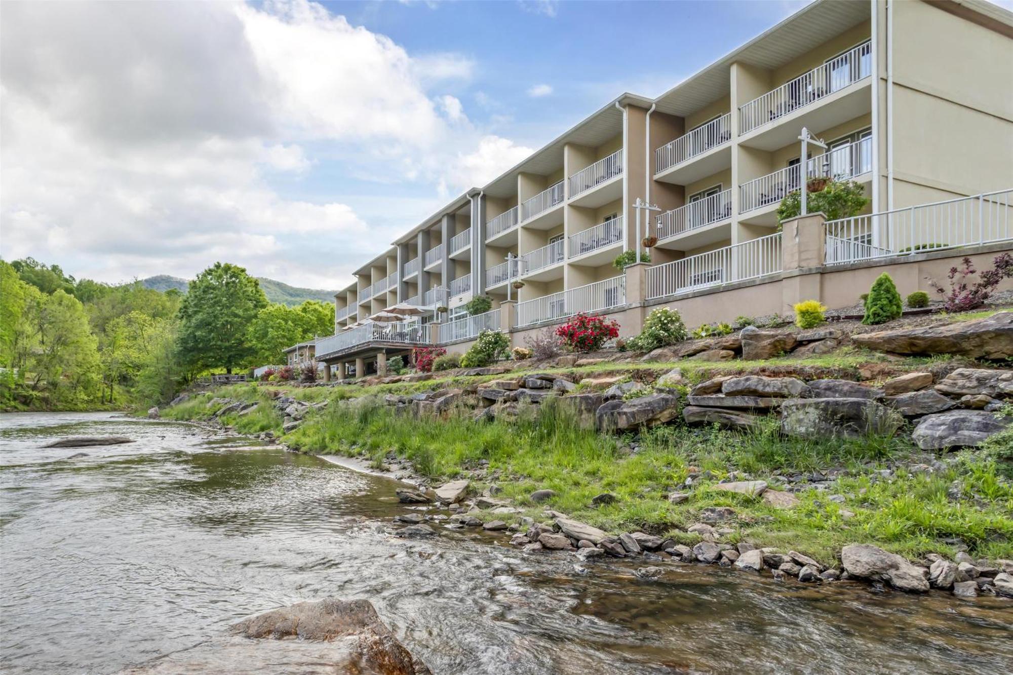 Best Western Plus River Escape Sylva / Dillsboro Exteriér fotografie