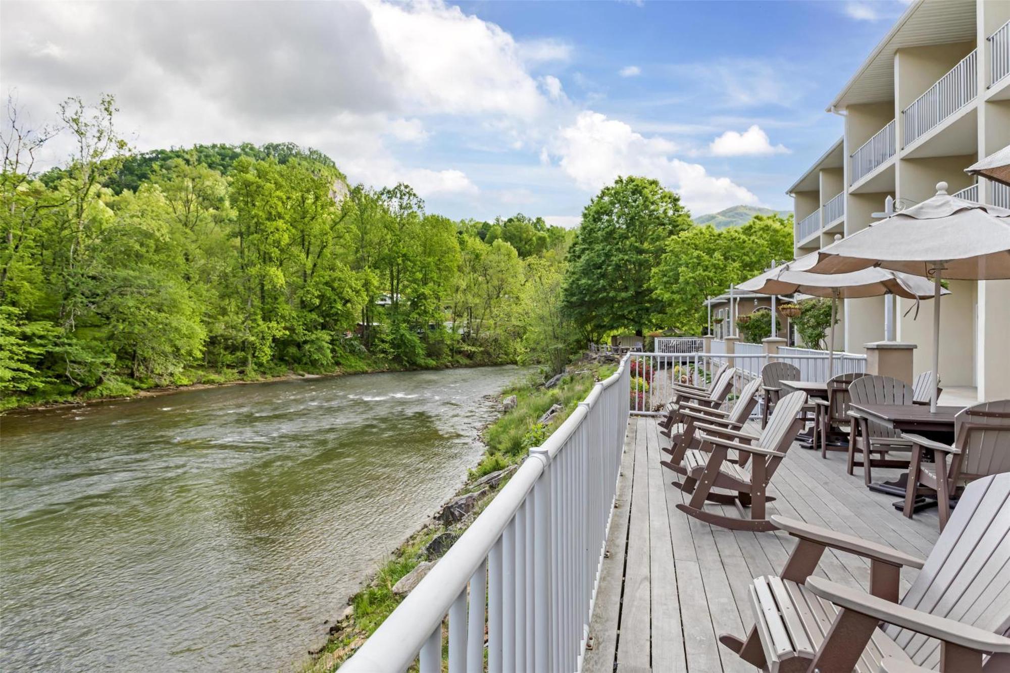 Best Western Plus River Escape Sylva / Dillsboro Exteriér fotografie
