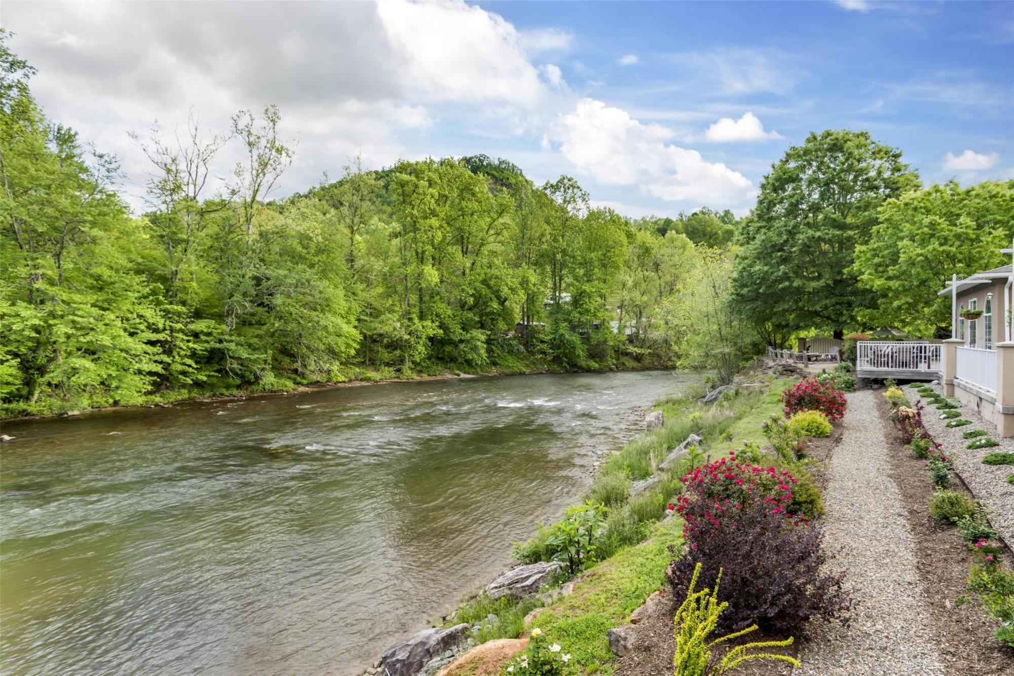 Best Western Plus River Escape Sylva / Dillsboro Exteriér fotografie